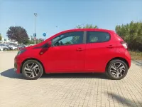 Usado Peugeot 108 Allure 82 CV (60 kW) 2018 Rojo Utilitario