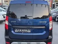 Usado Dacia Dokker Essentiel 90 CV (66 kW) 2018 Azul Monovolumen
