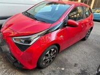 Usado Toyota Aygo x-style 72 CV (52 kW) 2020 Rojo Utilitario