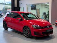 Usado VW Golf VII GTI 230 CV (169 kW) 2014 Rojo Utilitario