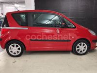 Usado Peugeot 1007 75 CV (55 kW) 2007 Rojo Monovolumen