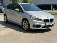 Usado BMW 225 Active Tourer iPerformance 224 CV (164 kW) 2017 Gris / plata Monovolumen