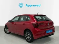 Usado VW Polo Life 95 CV (69 kW) 2022 Rojo Utilitario