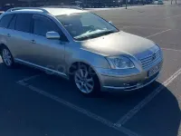 Usado Toyota Avensis Executive 116 CV (85 kW) 2006 Gris / plata Familiar