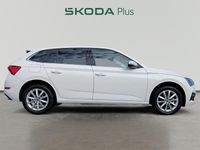 Usado Skoda Scala Ambition 110 CV (80 kW) 2021 Blanco Utilitario