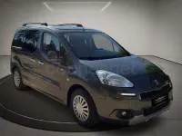 Usado Peugeot Partner Tepee Style 92 CV (67 kW) 2013 Gris / plata Monovolumen
