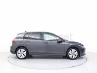 Usado VW Golf VIII 115 CV (84 kW) 2025 Gris / plata Berlina