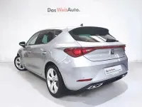 Usado Seat Leon FR 130 CV (95 kW) 2023 Gris plata Berlina