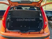 Usado Fiat Punto 80 CV (58 kW) 2000 Naranja Utilitario