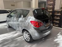 Usado Opel Meriva Cosmo 140 CV (102 kW) 2010 Gris / plata Monovolumen