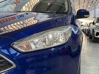 Usado Ford Focus Trend 125 CV (91 kW) 2015 Blanco Berlina