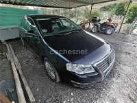 Usado VW Passat Highline 140 CV (102 kW) 2005 Negro Berlina