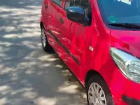 Usado Hyundai i10 Style 77 CV (56 kW) 2010 Rojo Utilitario