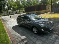 Usado Ford Focus Trend 120 CV (88 kW) 2021 Marrón Familiar