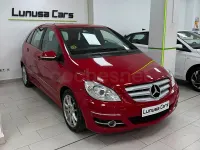 Usado Mercedes B200 140 CV (102 kW) 2009 Rojo Monovolumen