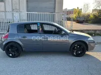 Usado Renault Mégane 105 CV (77 kW) 2007 Azul Berlina