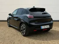 Usado Peugeot 208 Allure 110 CV (80 kW) 2025 Negro Utilitario