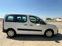 Usado Citroën Berlingo Feel 100 CV (73 kW) 2018 Blanco Monovolumen