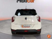 Usado Ssangyong (KGM) Tivoli Limited 163 CV (119 kW) 2020 Blanco SUV