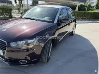 Usado Audi A1 Sportback Attraction 90 CV (66 kW) 2013 Granate Utilitario