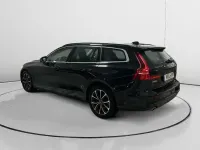 Usado Volvo V60 Momentum 197 CV (144 kW) 2021 Negro Familiar