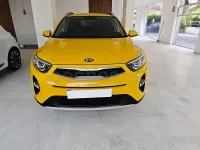 Usado Kia Stonic 100 CV (73 kW) 2019 Amarillo SUV