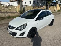 Używany Opel Corsa Color Edition 95 KM (69 kW) 2013 Biały Hatchback