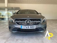 Usado Mercedes CLA200 136 CV (100 kW) 2014 Gris / plata Berlina
