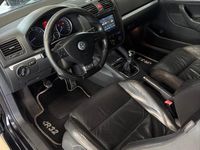 Usado VW Golf V R 250 CV (183 kW) 2007 Negro Utilitario