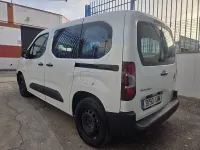 Usado Citroën Berlingo Feel 102 CV (75 kW) 2021 Blanco Monovolumen