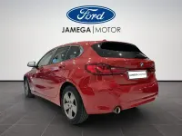Usado BMW 116 116 CV (85 kW) 2023 Rojo Utilitario