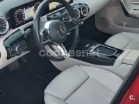 Usado Mercedes A180 136 CV (100 kW) 2024 Granate Berlina