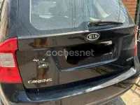 Usado Kia Carens 115 CV (84 kW) 2009 Negro Monovolumen