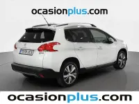 Usado Peugeot 2008 Allure 115 CV (84 kW) 2015 Blanco SUV