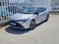 Usado Toyota Corolla 140 CV (102 kW) 2023 Gris / plata Berlina