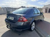 Usado Ford Mondeo Futura 115 CV (84 kW) 2004 Gris / plata Berlina