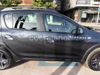 Usado Dacia Sandero 90 CV (66 kW) 2017 Gris / plata Berlina