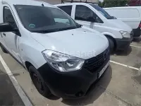 Usado Dacia Dokker Essentiel 102 CV (75 kW) 2019 Blanco Monovolumen