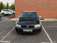 Usado VW Golf IV 110 CV (80 kW) 2001 Gris / plata Berlina