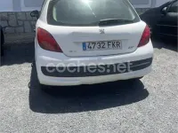 Usado Peugeot 207 70 CV (51 kW) 2007 Blanco Berlina