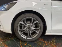 Usado Ford Focus ST-Line 125 CV (91 kW) 2019 Blanco Berlina