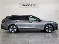 Usado Skoda Superb SportLine 150 CV (110 kW) 2025 Gris Familiar