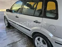 Usado Ford Fusion 100 CV (73 kW) 2002 Gris / plata Utilitario