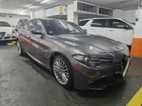 Usado Alfa Romeo Giulia Super 180 CV (132 kW) 2016 Gris / plata Berlina