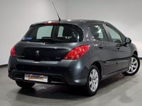 Usado Peugeot 308 Active 92 CV (67 kW) 2013 Gris Utilitario