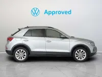 Usado VW T-Roc 116 CV (85 kW) 2025 Gris SUV