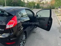 Usado Ford Fiesta 100 CV (73 kW) 2017 Negro Utilitario