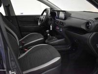 Usado Hyundai i10 67 CV (49 kW) 2021 Aurora grey Utilitario