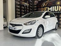 Usado Hyundai i30 GO! 100 CV (73 kW) 2014 Blanco Berlina