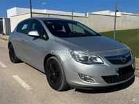 Usado Opel Astra Enjoy 110 CV (80 kW) 2012 Gris / plata Berlina